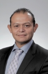 El Dr. Ricardo Guillermo Yáñez es socio del Grupo Ortopedia Mérida. Especialista en ortopedia y columna vertebral y encargado del tratamiento y cirugías de columna, usando tecnología de vanguardia, de  menor dolor y pronta recuperación del paciente.